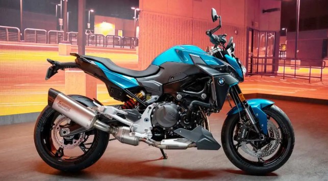 ​2025 BMW F 900 XR
