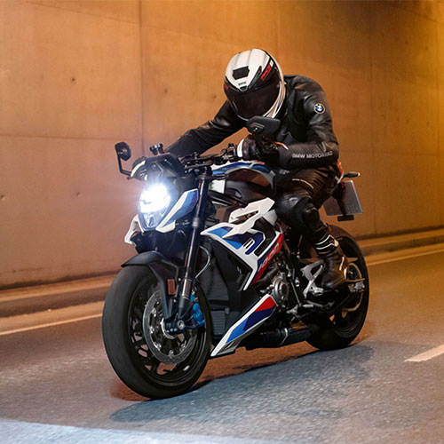 2023 BMW M 1000 R Gallery Image 3