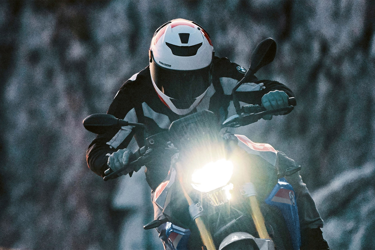 BMW F 900 R image 2