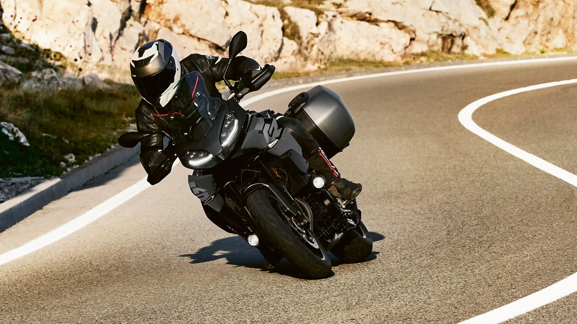 BMW F 900 XR